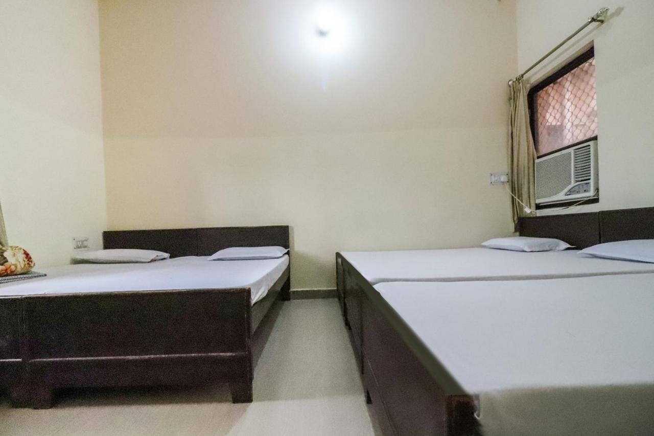 Spot On 60838 Shri Giriraj Dham Hotel Govardhan ภายนอก รูปภาพ