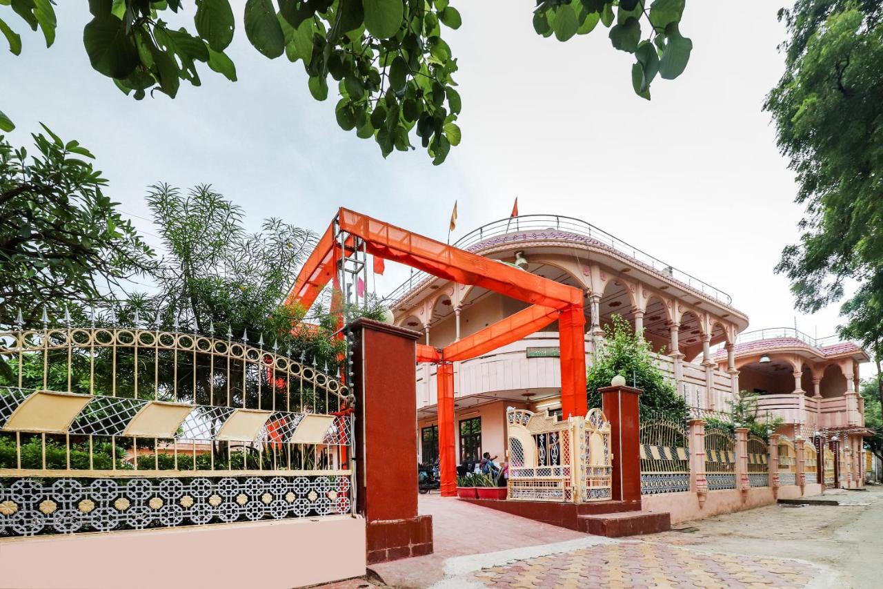 Spot On 60838 Shri Giriraj Dham Hotel Govardhan ภายนอก รูปภาพ