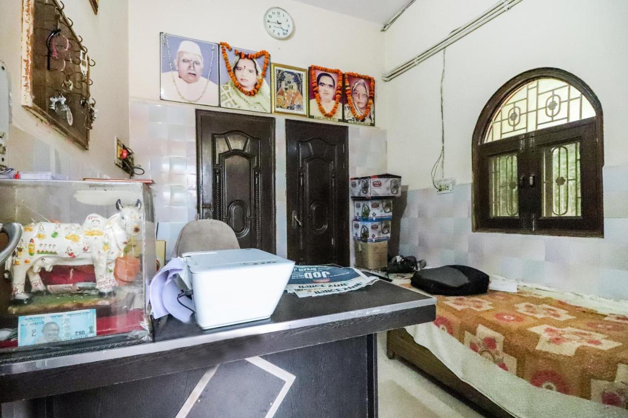 Spot On 60838 Shri Giriraj Dham Hotel Govardhan ภายนอก รูปภาพ